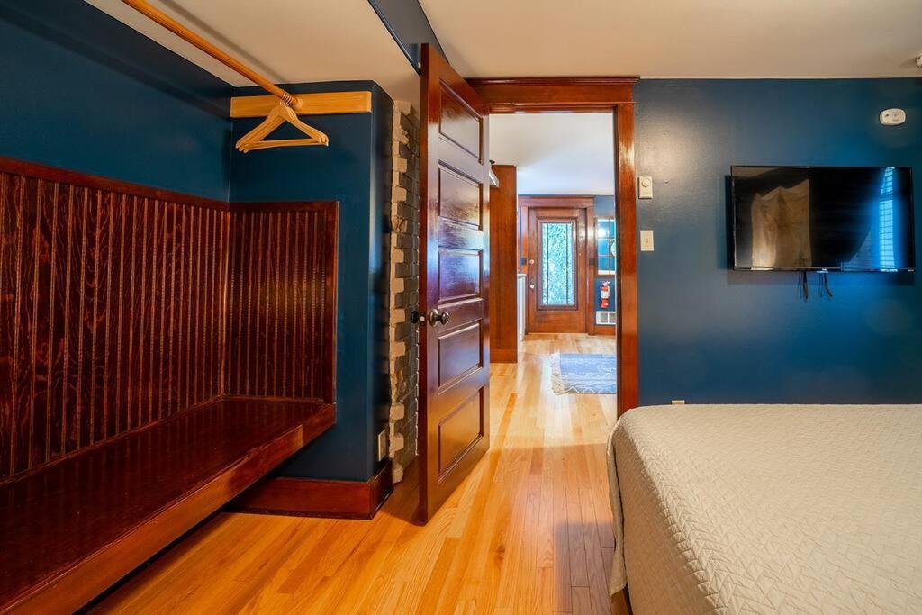 Charming 1Bd Suite In Capitol Hill - Foxglove Inn Сиэтл Экстерьер фото